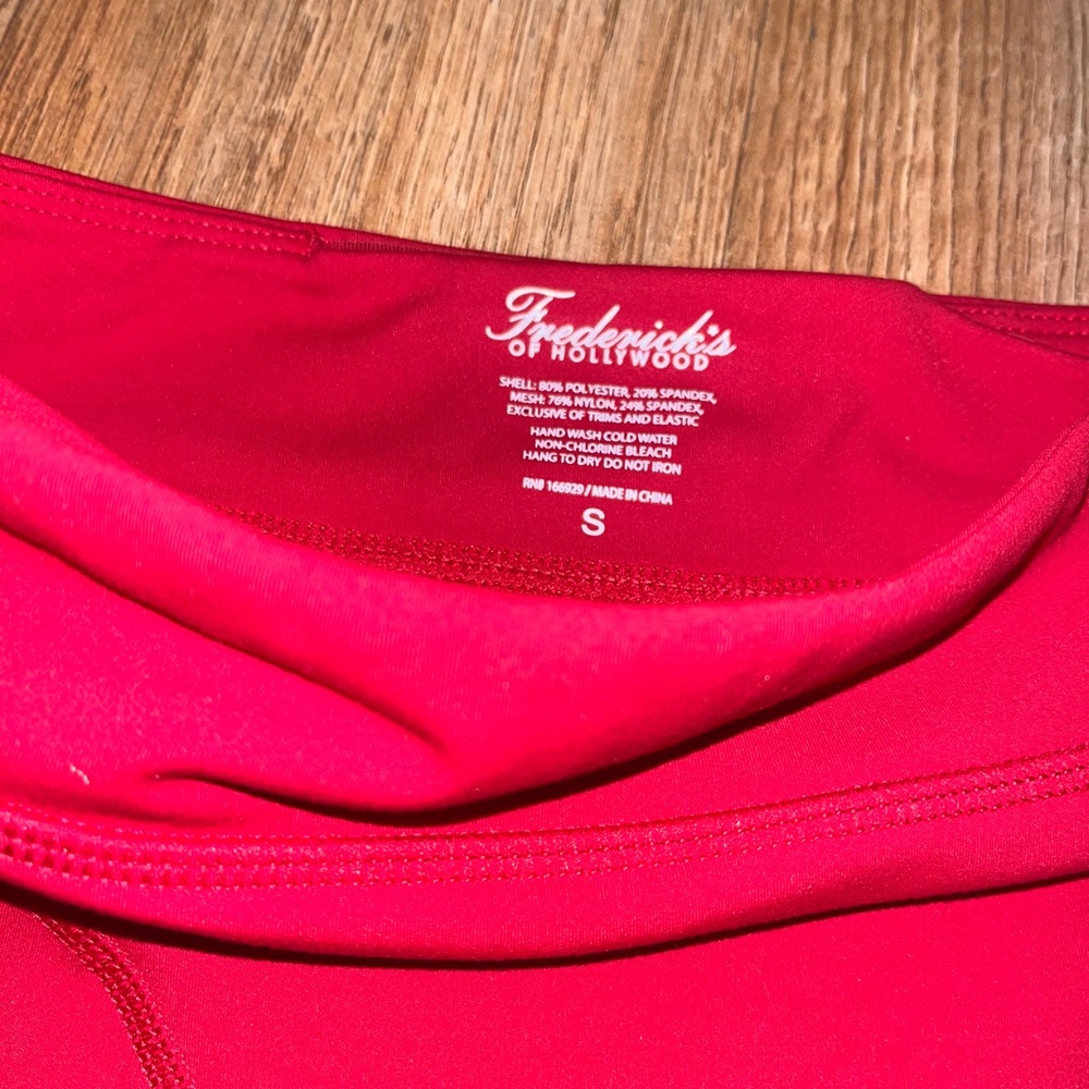 Frederick's of Hollywood Bold Red Activewear - Picture 5 of 9
